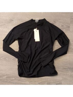 Calia by Carrie underwood pure black long sleeve rash guard size small